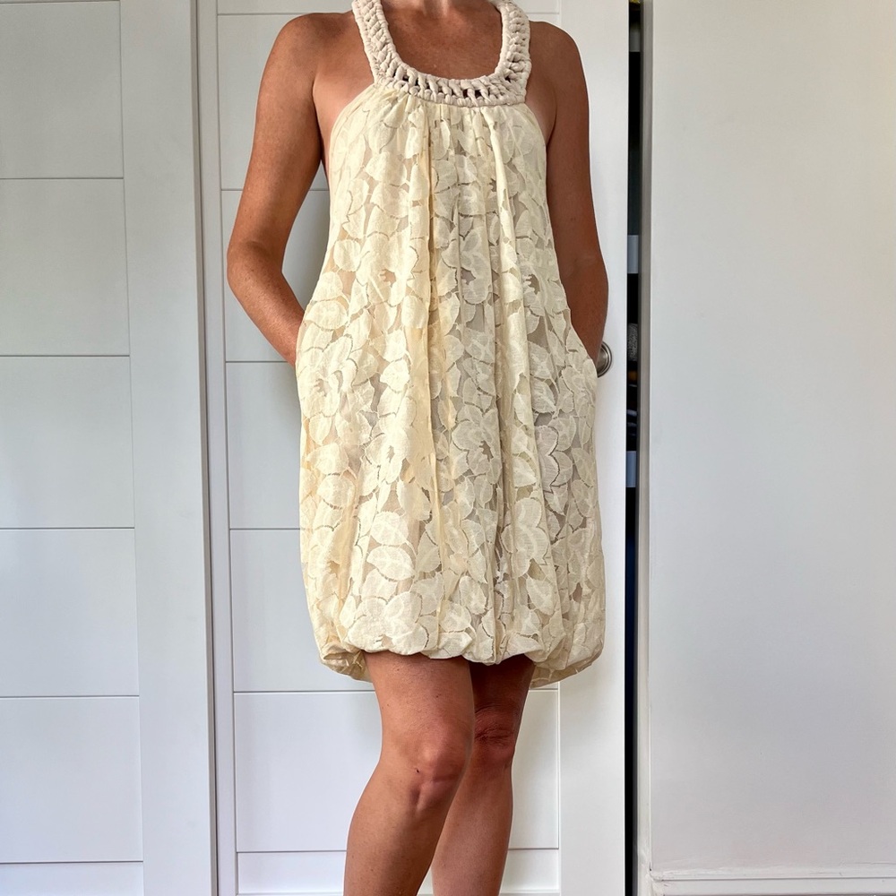 Ryu Anthropologie lace dress size small never been worn!